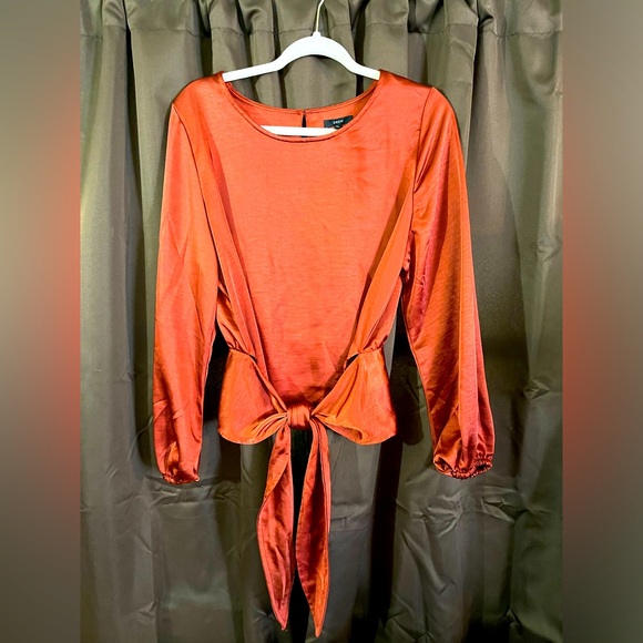 Ladies NWT Drew Blouse, Size L, Burnt Orange with wrap around tie, stunning - Picture 1 of 4
